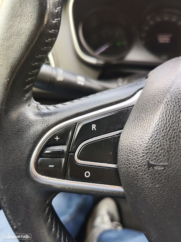 Renault Mégane 1.5 dCi Zen - 27