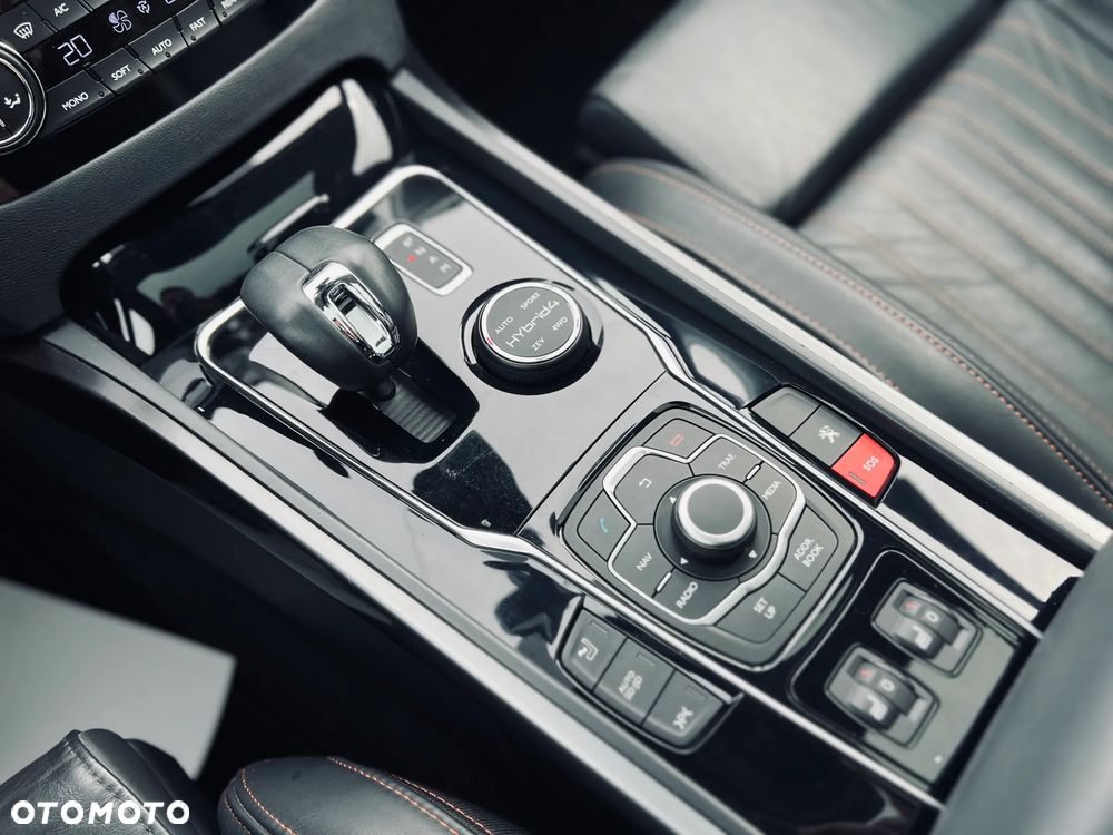 Peugeot 508 RXH Hybrid4 - 31