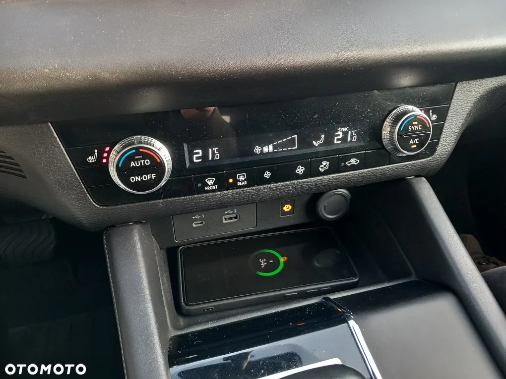 Mitsubishi Outlander 2.4 4WD CVT Intense - 16