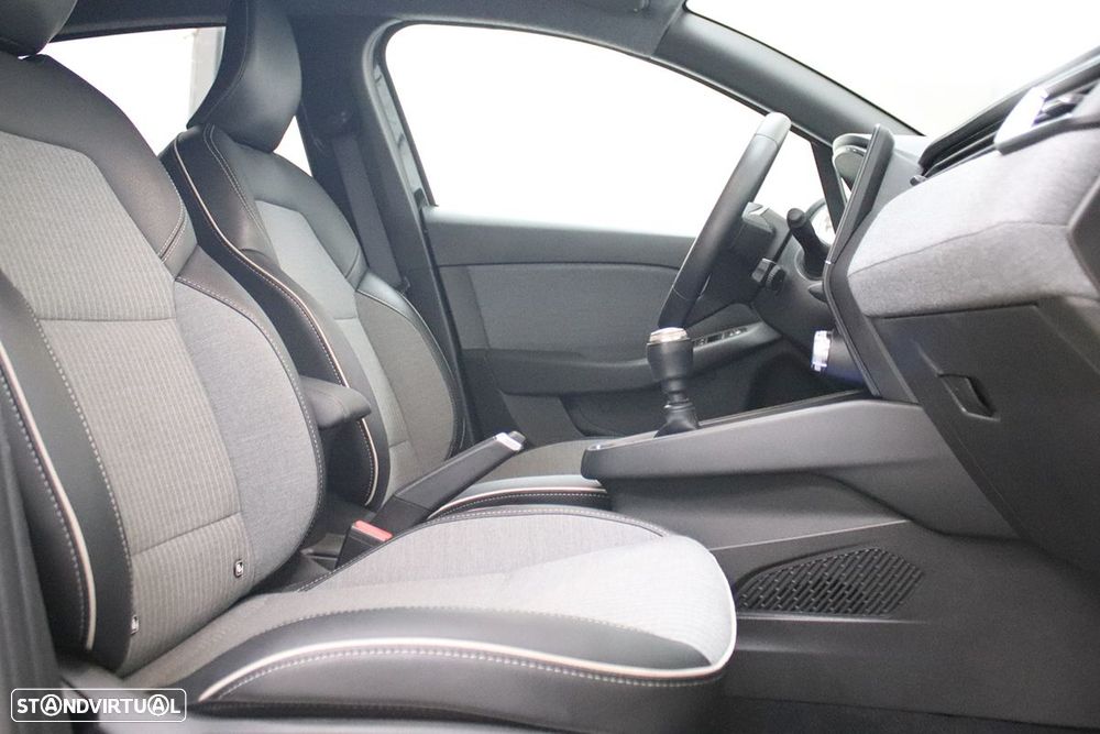 Renault Clio 1.0 TCe Techno Bi-Fuel - 21