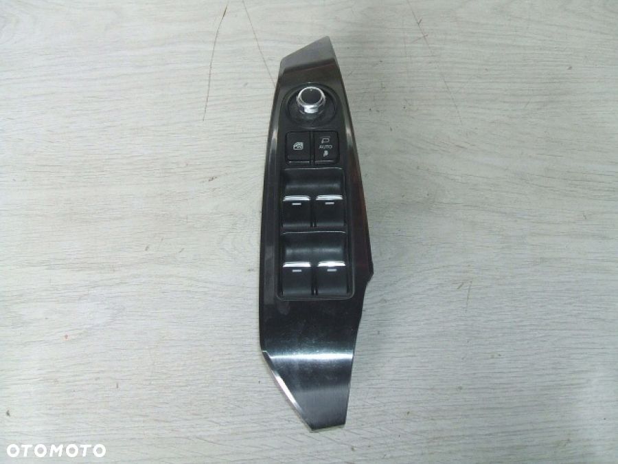 MAZDA 6 GJ przełącznik podnoszenia szyb lewy przód GP8C66350A - 2