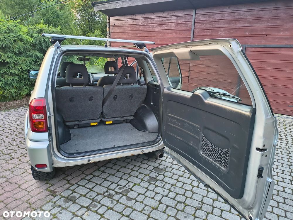 Toyota RAV4 2.0 D-4D 4x4 - 13