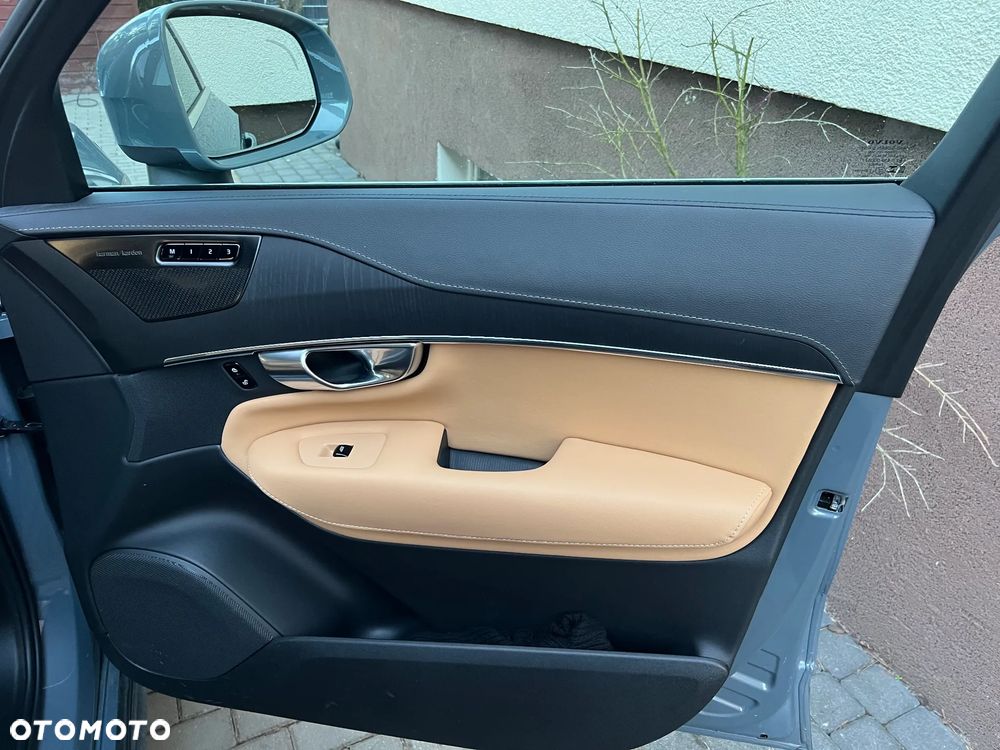 Volvo XC 90 - 7