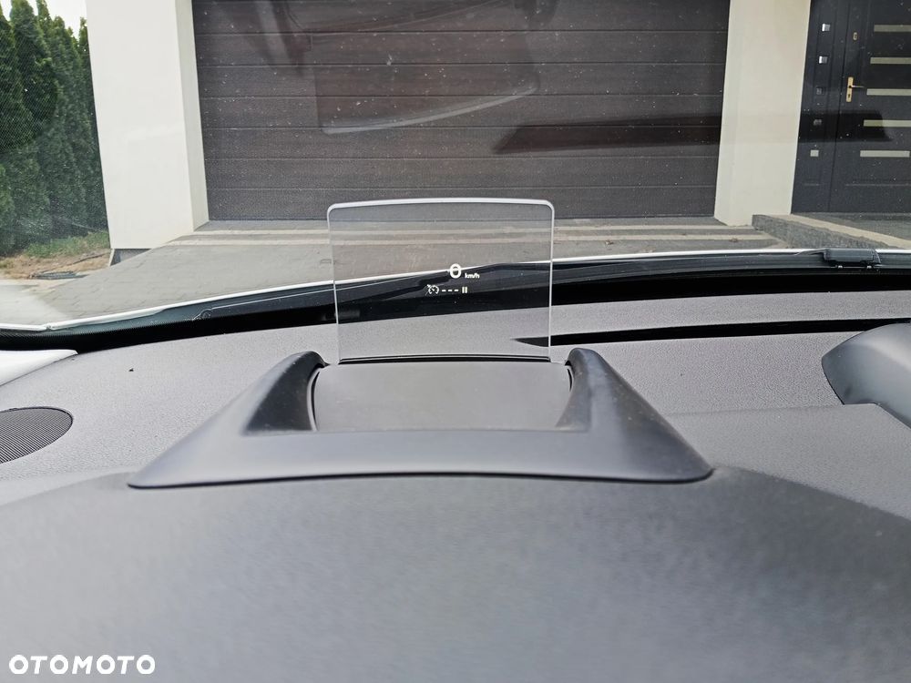 Peugeot 3008 1.6 BlueHDi Style S&S - 19