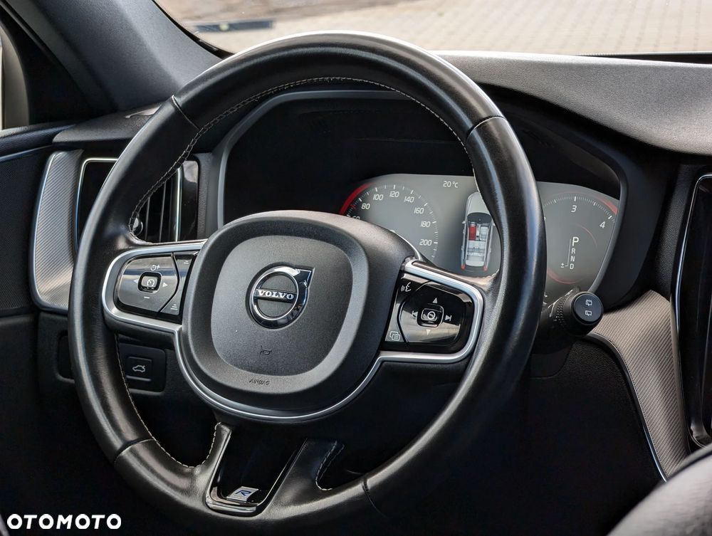 Volvo XC 60 D4 R-Design - 26