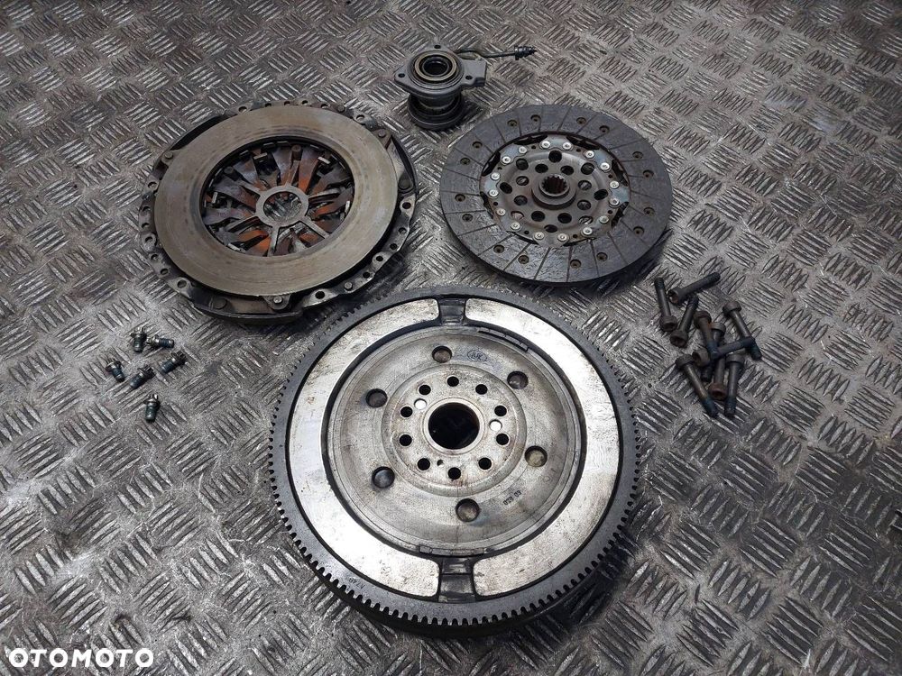 KOŁO DWUMASOWE + TARCZA + DOCISK + ŁOŻYSKO OPEL VECTRA C 2.2 DTI ID: 239717 - 6