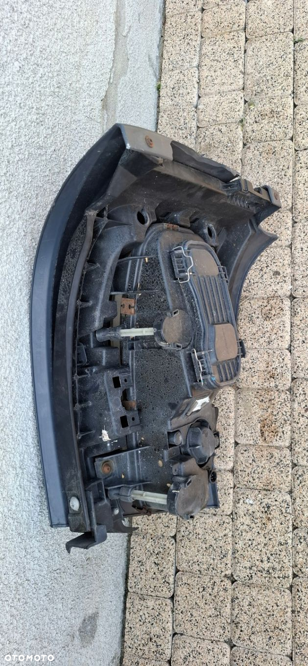 MERCEDES ATEGO 3 2013- lampa narożnik zderzaka lewy przód A9738202461 - 10