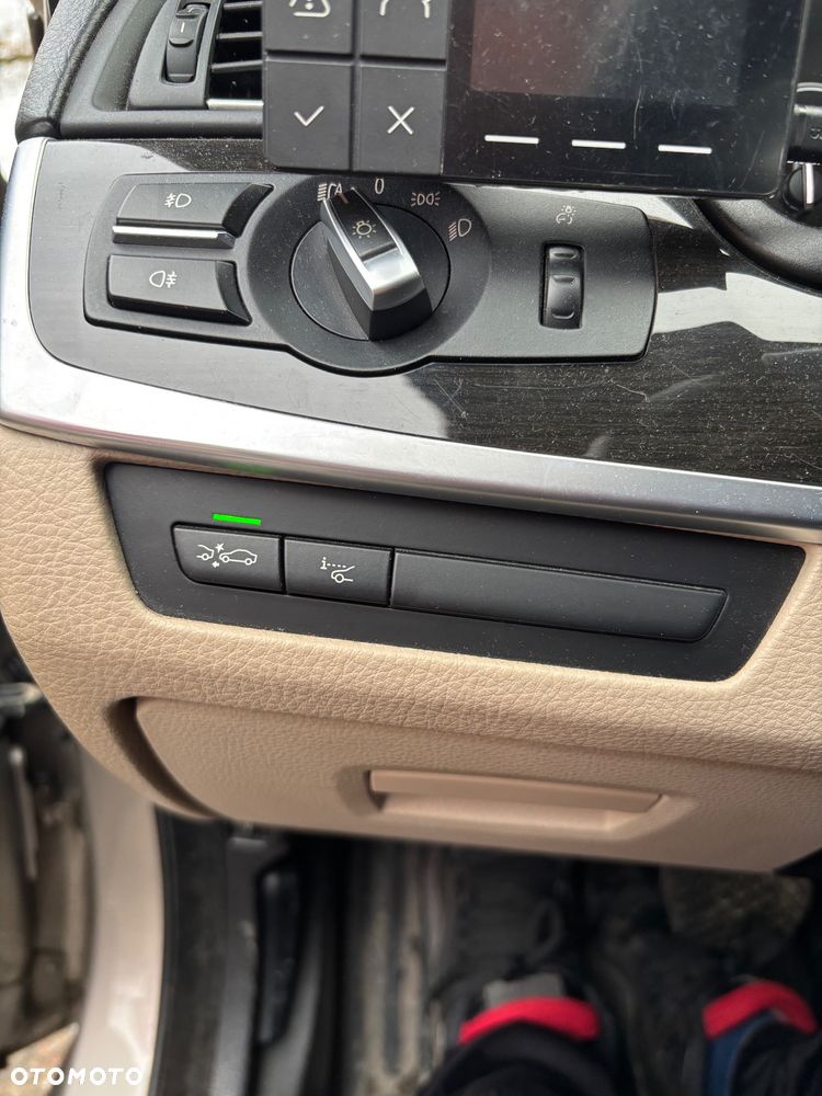 BMW Seria 5 530d Sport-Aut Luxury Line - 11