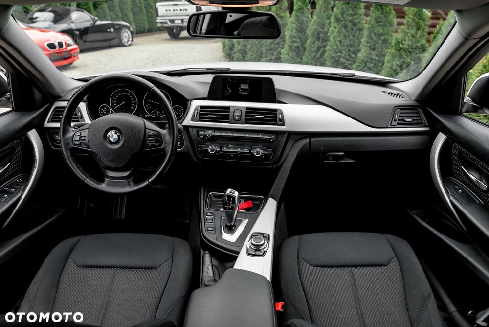 BMW Seria 3 316d - 28