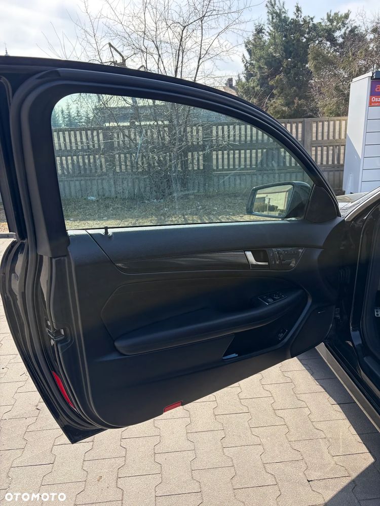 Mercedes-Benz Klasa C 250 (BlueEFFICIENCY) 7G-TRONIC - 19