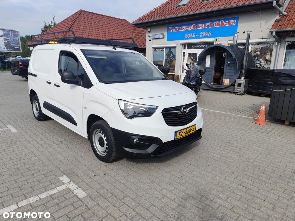 Opel COMBO - 1