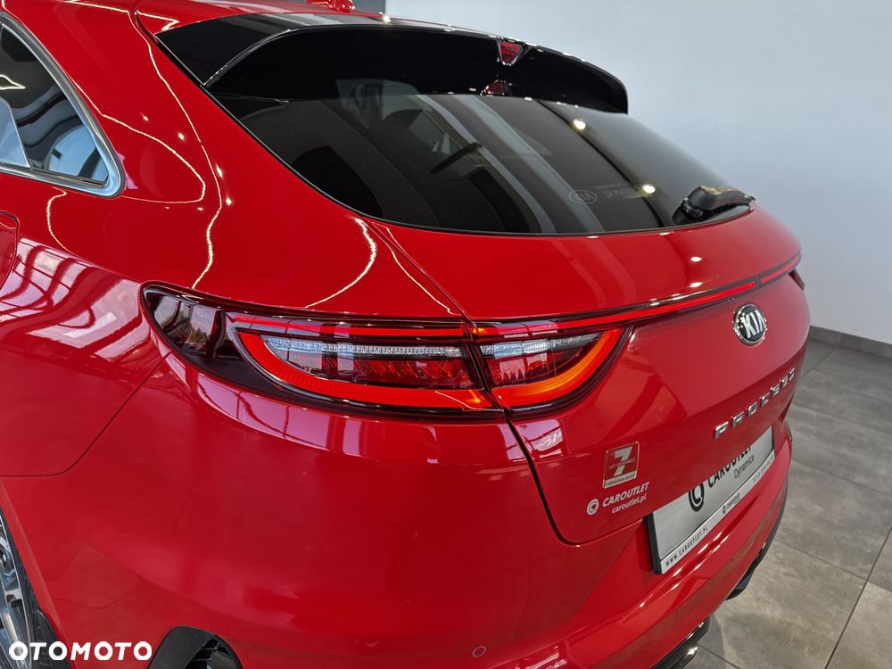 Kia ProCeed - 12