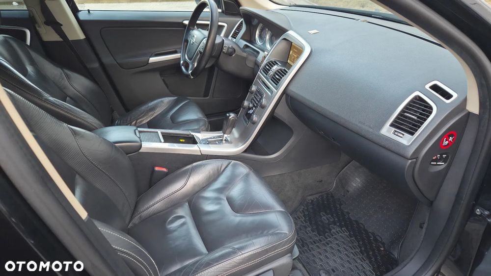 Volvo XC 60 D3 R Design - 12