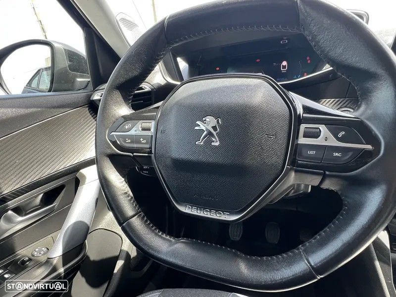 Peugeot 2008 1.2 PureTech Allure - 38