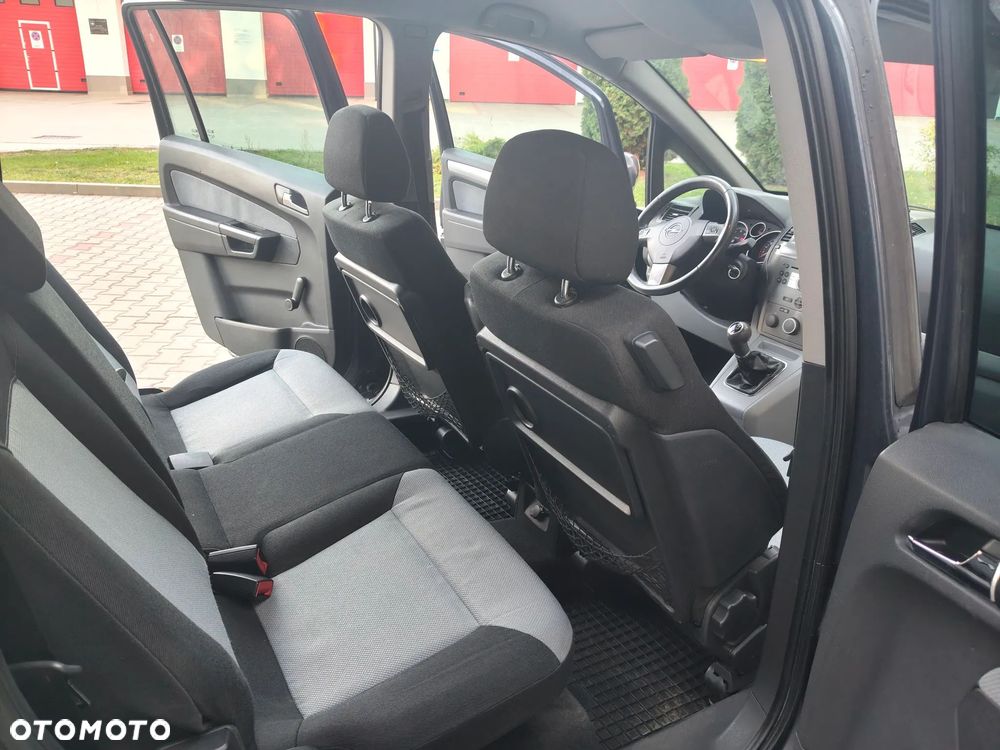 Opel Zafira - 16