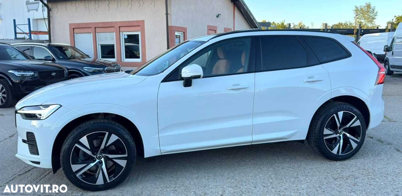 Volvo XC 60 B4 MHEV AT8 FWD Momentum Pro - 3