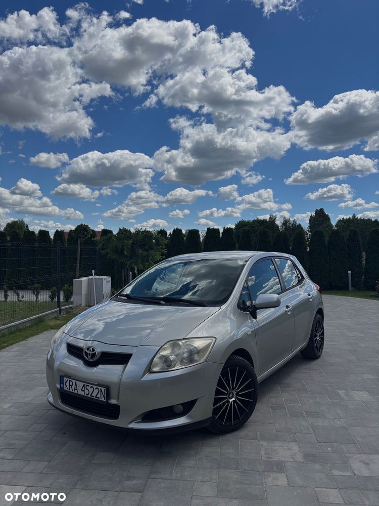 Toyota Auris - 1