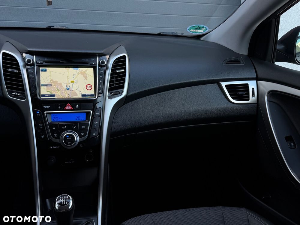 Hyundai i30 1.4 Premium - 11