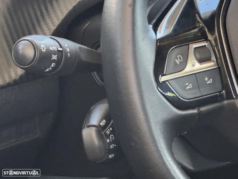 Peugeot 2008 1.2 PureTech Active - 7