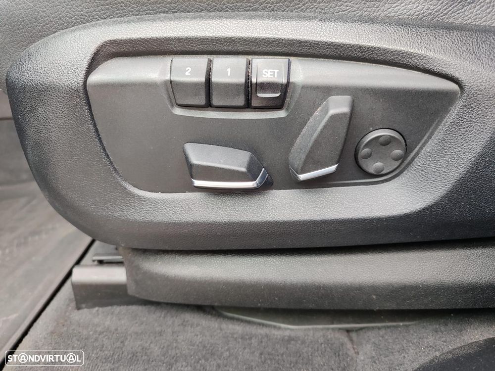 BMW X5 25 d sDrive Comfort 7L - 12