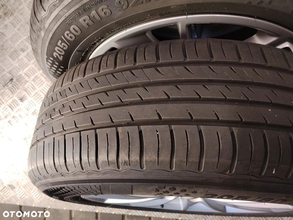 Koła Audi A4 B8 B9 7Jx16 et35 5x112 - 11