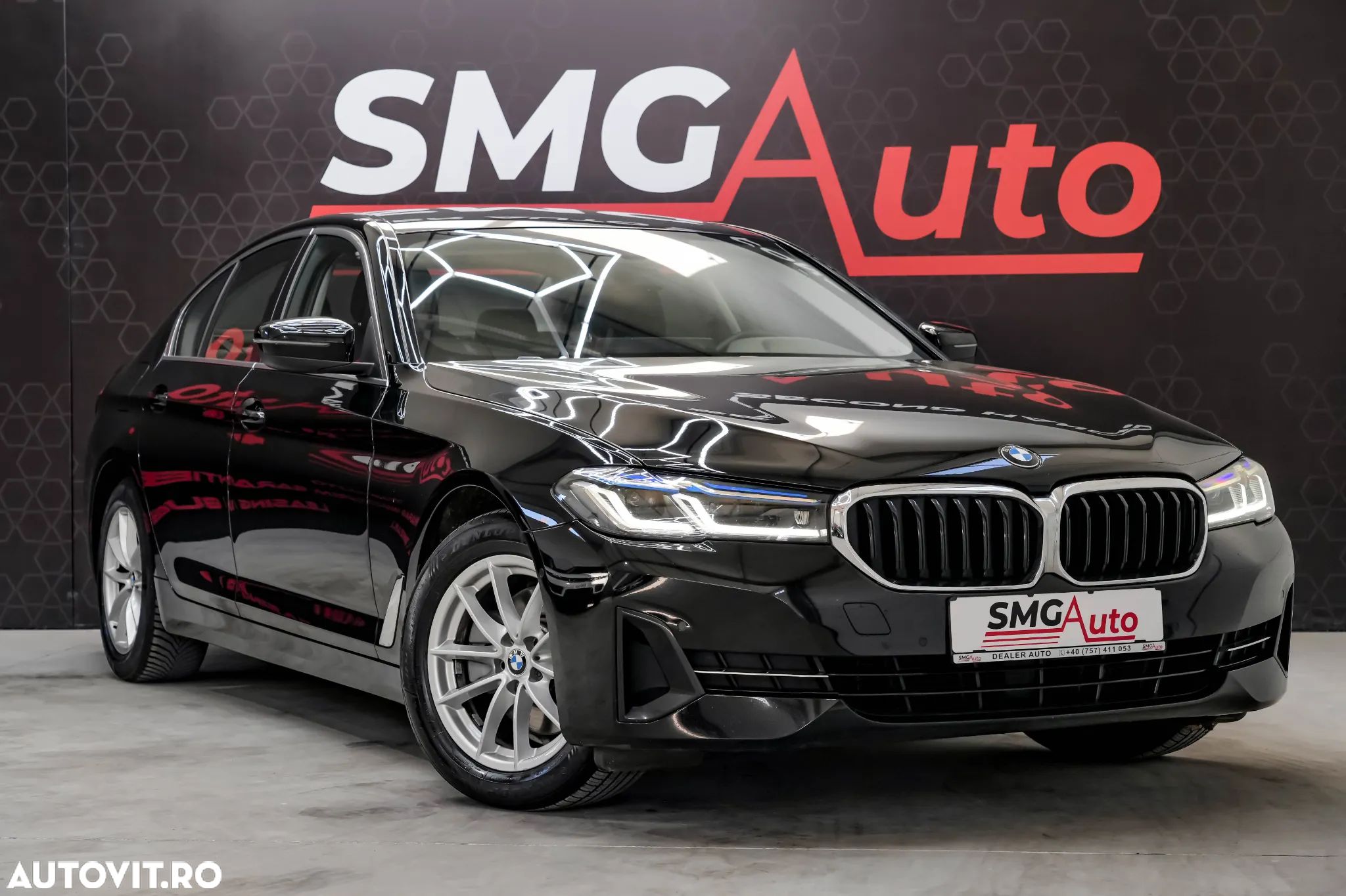 BMW Seria 5 520i Aut. Luxury Line - 1