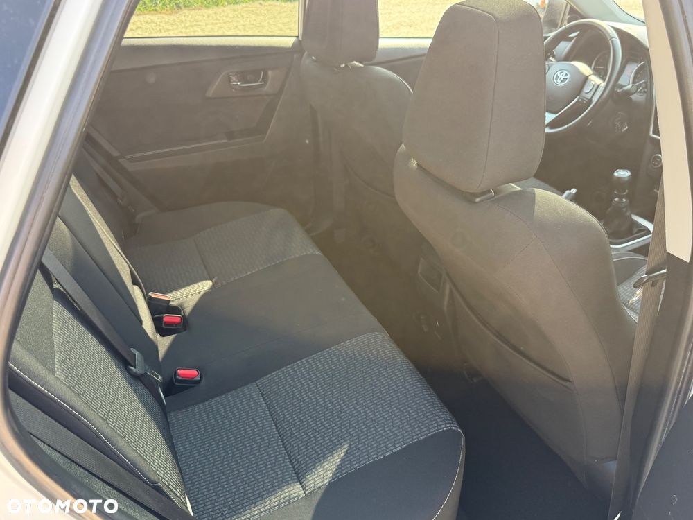 Toyota Auris 1.6 Premium - 21