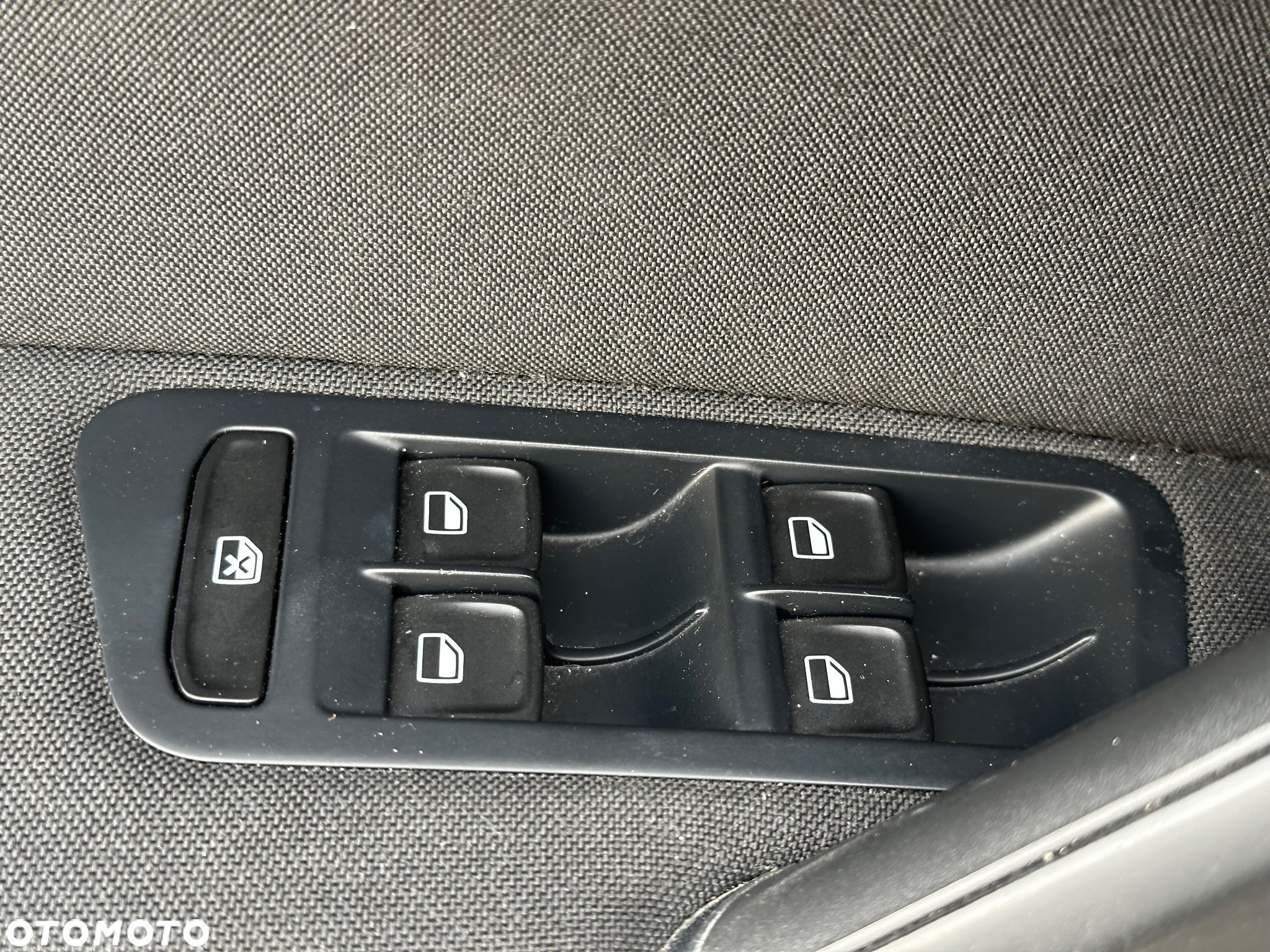 Volkswagen Golf - 29