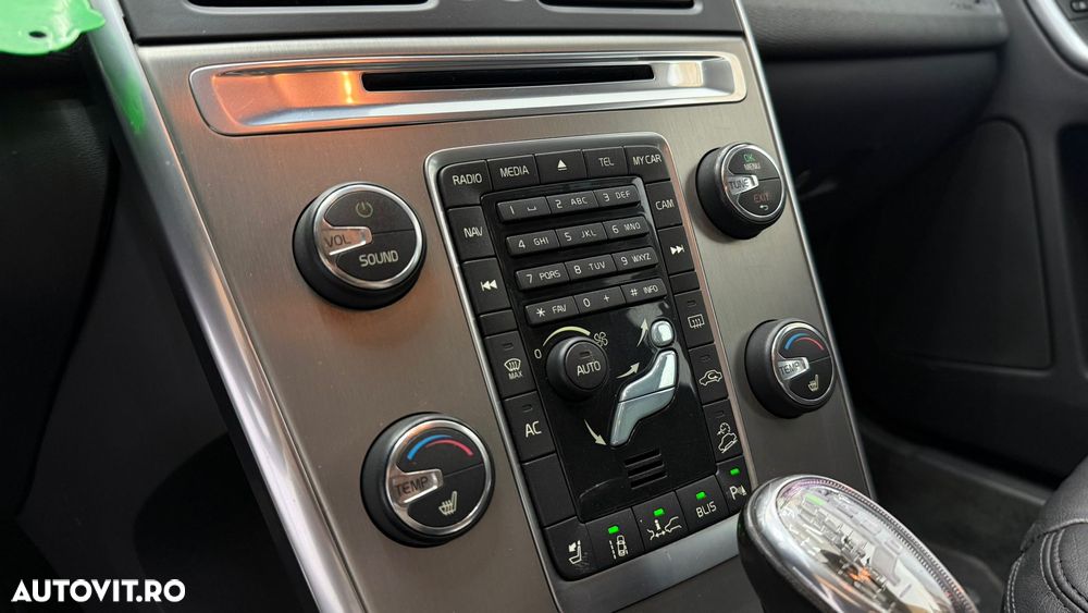 Volvo XC 60 D5 AWD Aut. Summum - 20