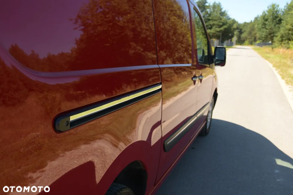 Citroën JUMPY/SCUDO/EXPERT/LONG/ 2.0 HDI / ZDROWY BEZ KOROZJI/ PODGRZEWANE FOTELE/KLIMATYZACJA/BOGATO WYPOSAZONY - 15