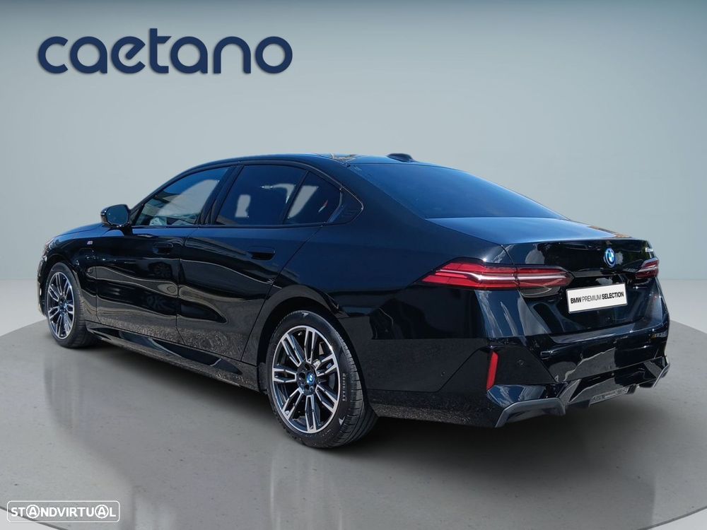 BMW 530 e Pack Desportivo M - 6