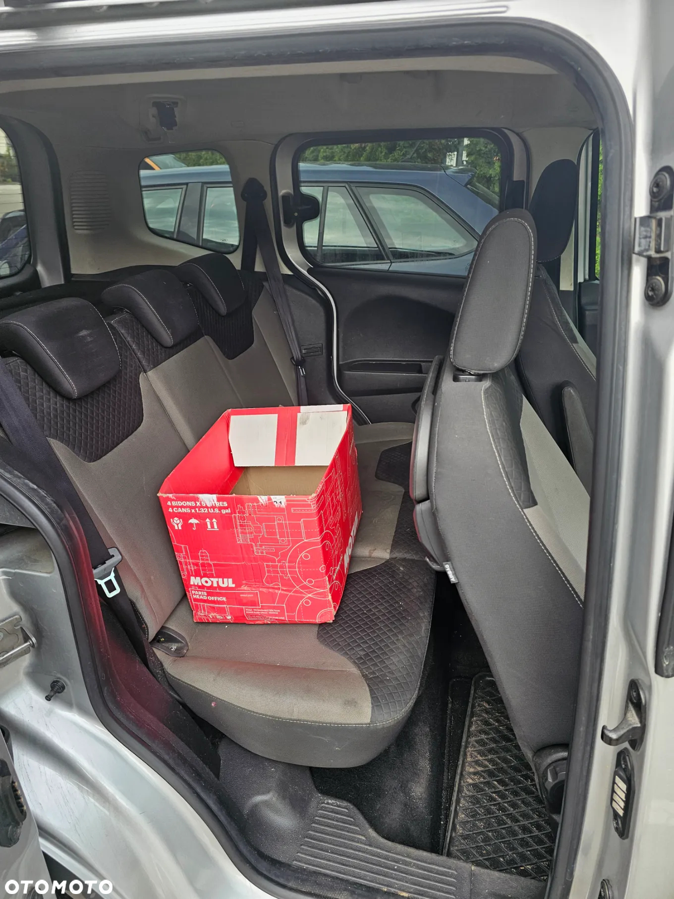 Ford Tourneo Courier 1.0 EcoBoost Ambiente - 5