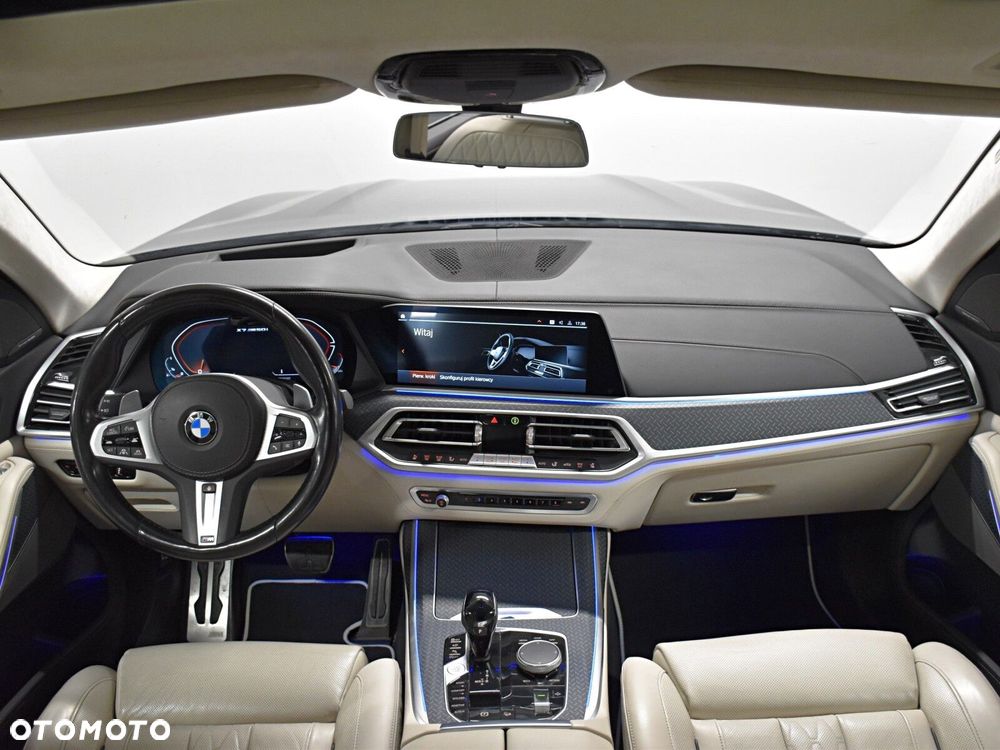 BMW X7 M50i sport - 16