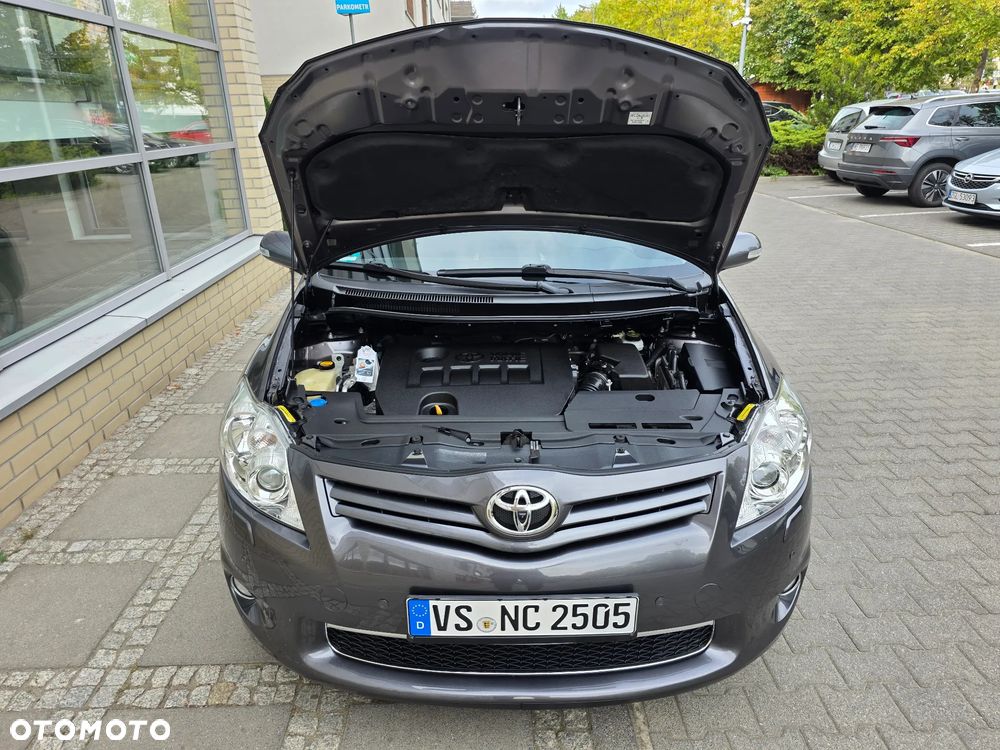 Toyota Auris - 12