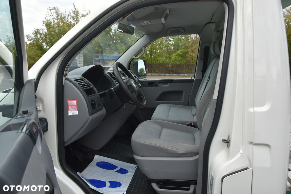 Volkswagen Transporter - 11