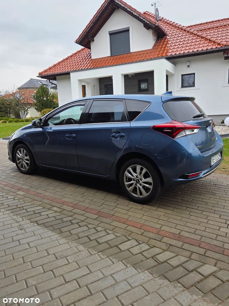 Toyota Auris 1.2 Turbo Executive - 3