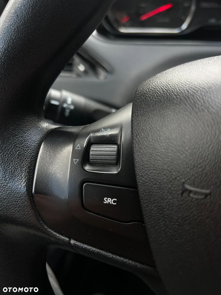 Peugeot 208 - 20