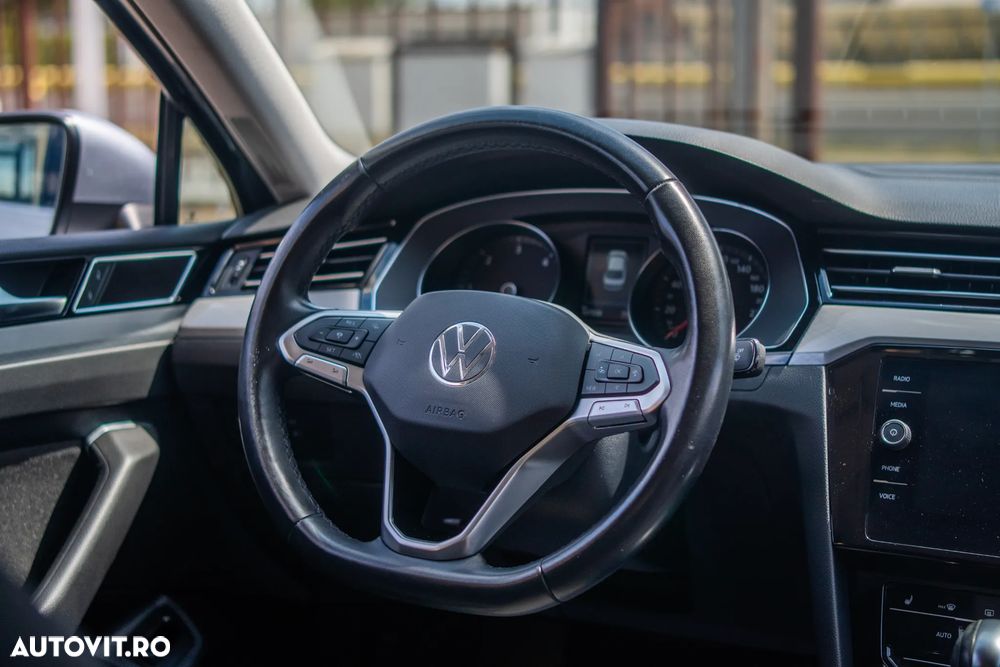 Volkswagen Passat - 8
