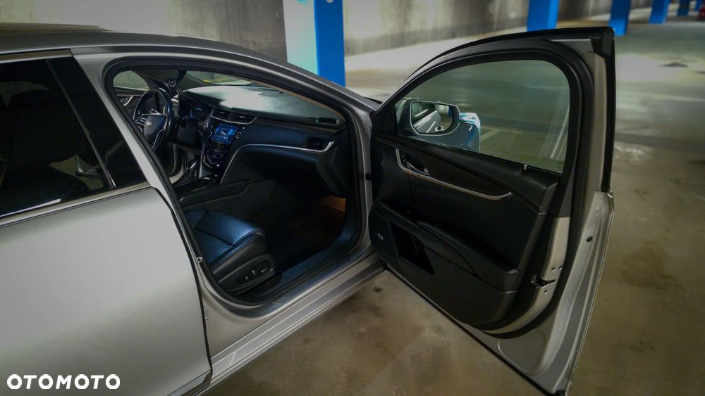 Cadillac XTS - 22
