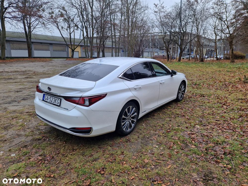 Lexus ES - 6