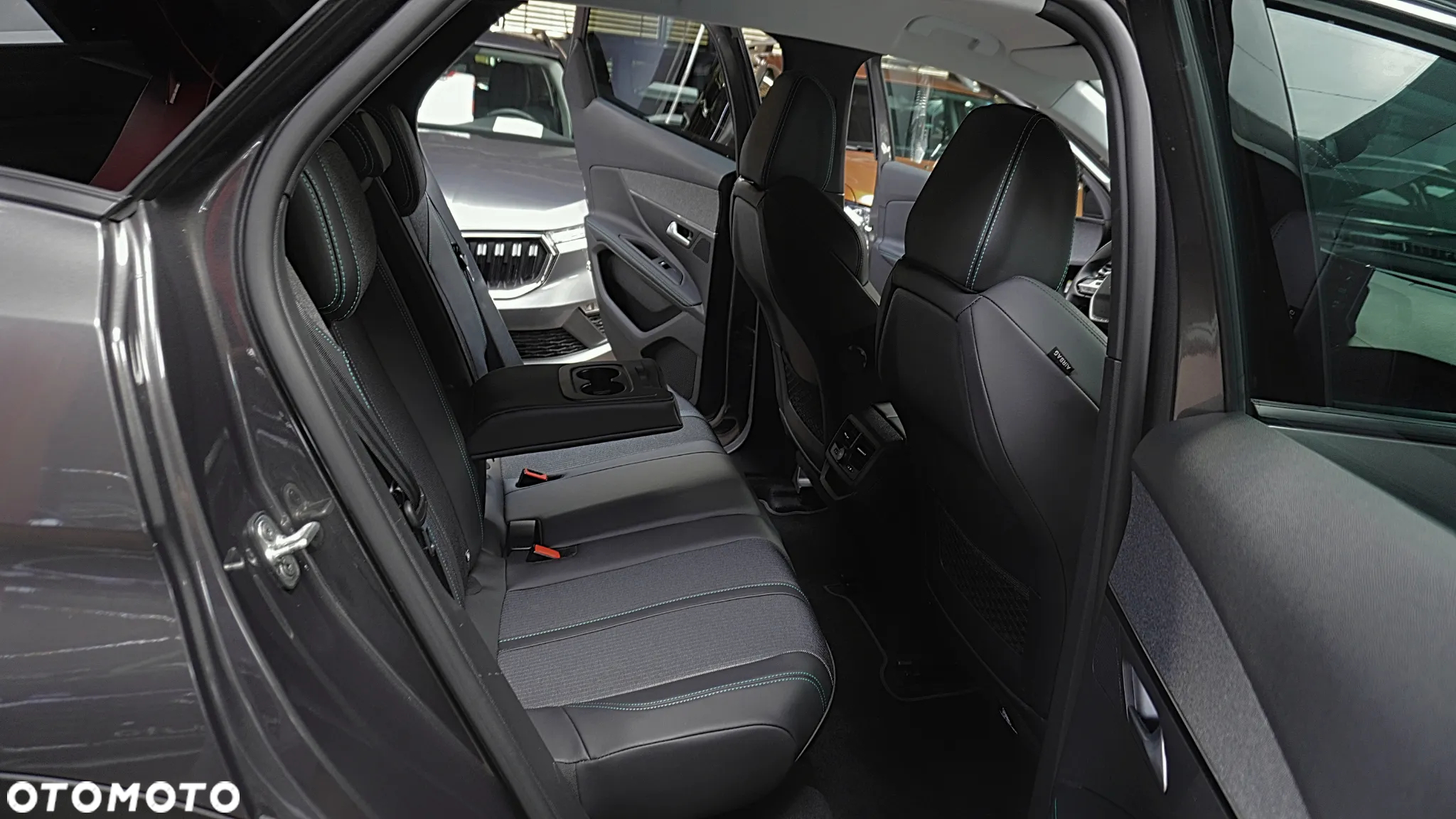 Peugeot 3008 1.2 PureTech Allure Pack S&S EAT8 - 18