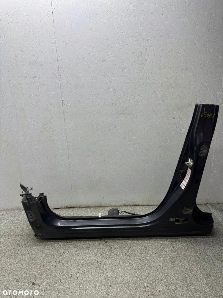 PRÓG SŁUPEK LEWY SUBARU FORESTER V 2019-2023