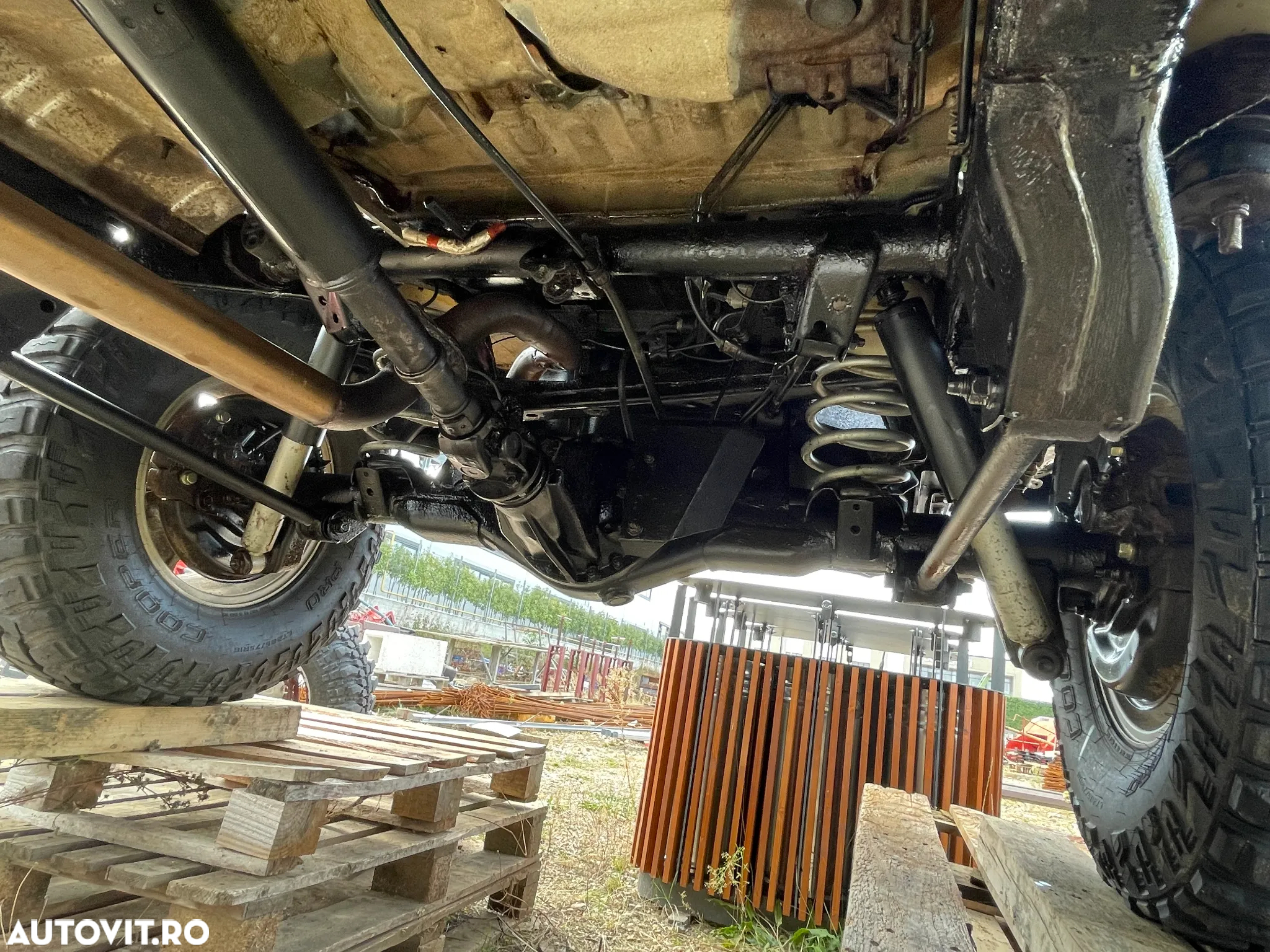 Toyota Land Cruiser - 16