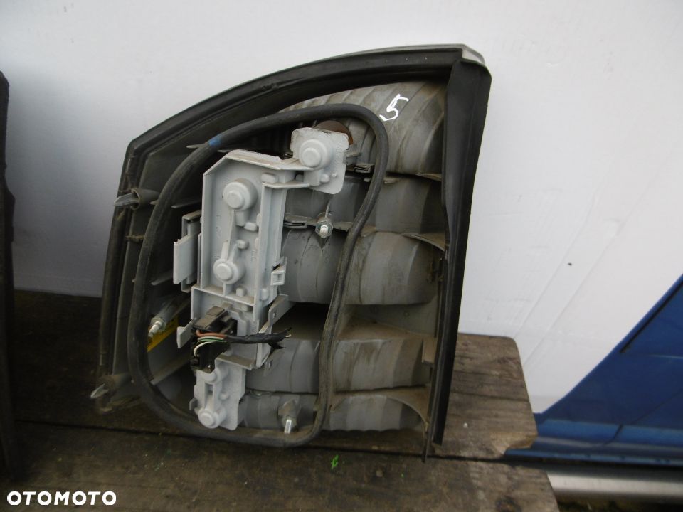 Lampa tył  prawe vectra c SEDAN LIFT - 4