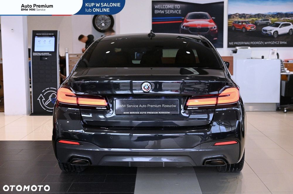 BMW Seria 5 520d xDrive MHEV M Sport sport - 7