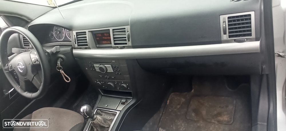 Opel Vectra Caravan 1.9 CDTi Executive - 6