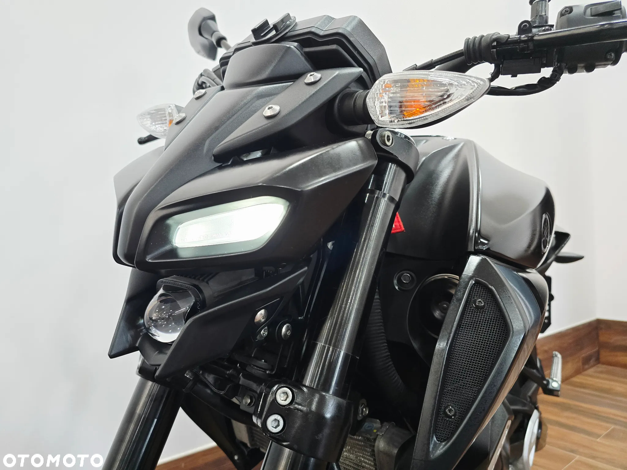 Yamaha MT - 6