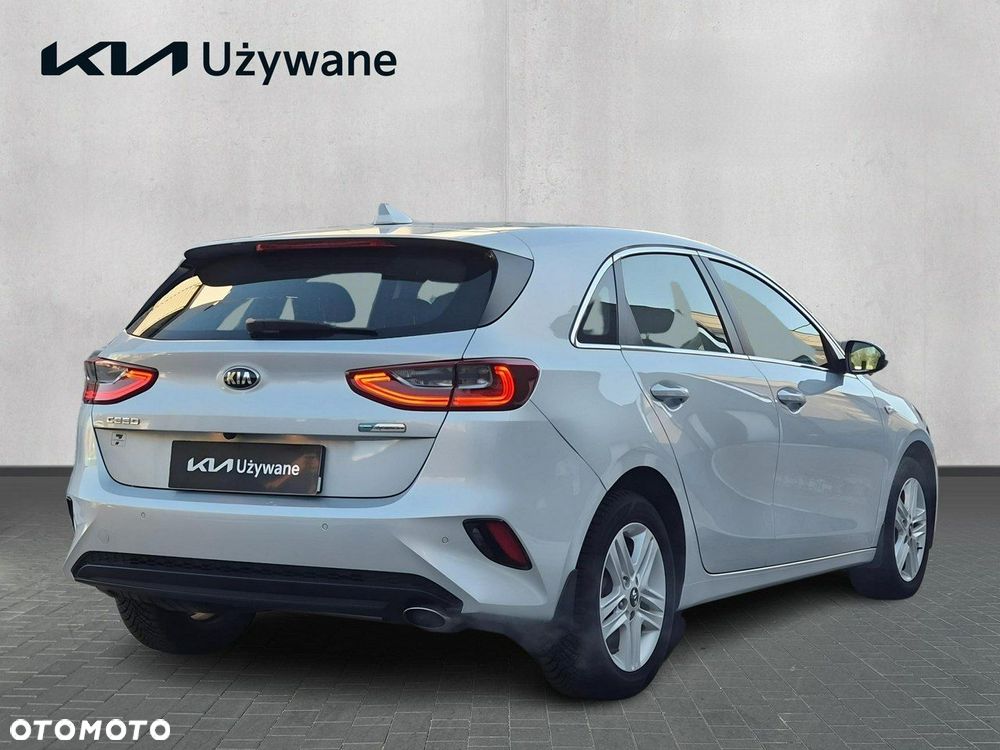 Kia Ceed 1.6 CRDi mHEV M - 6