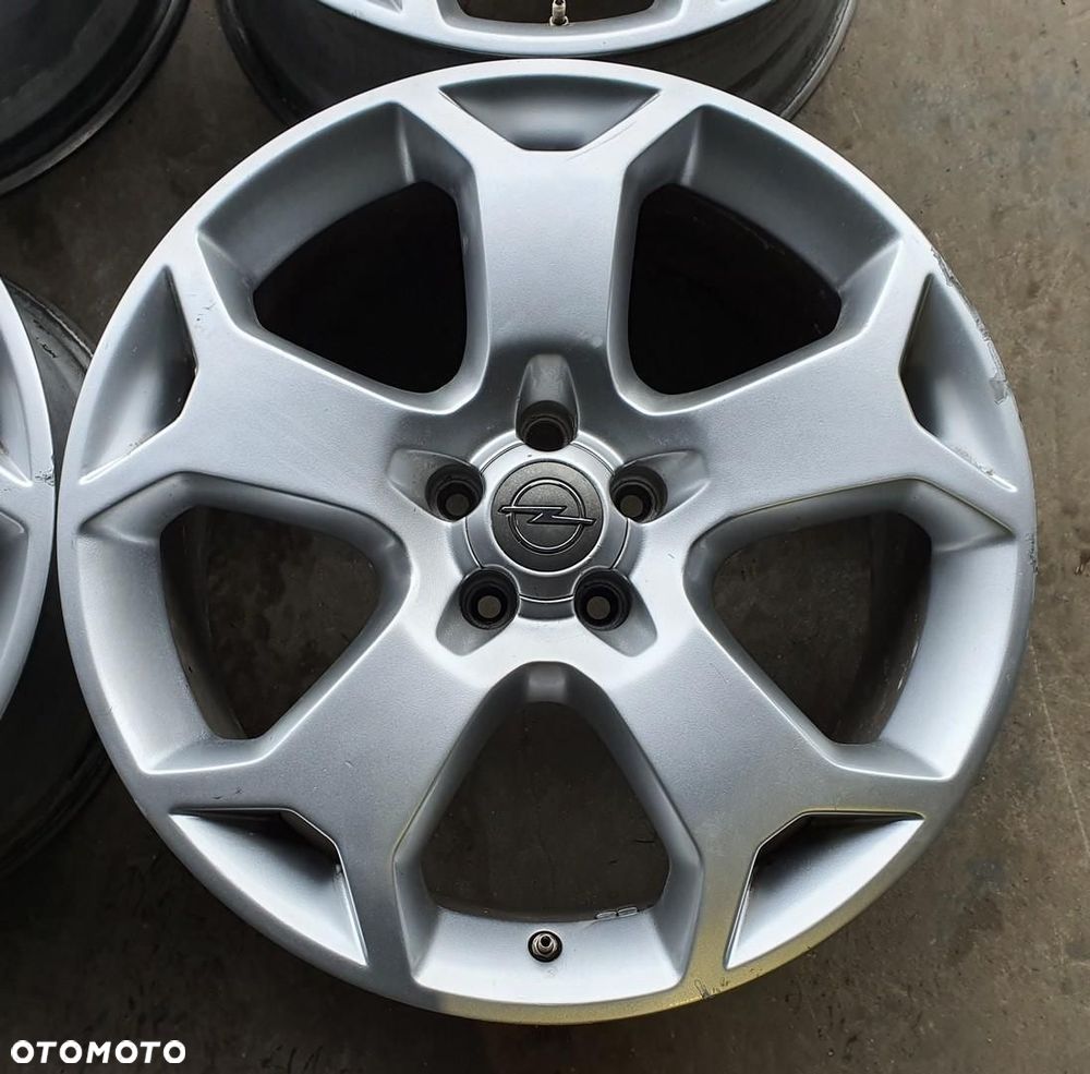 ALUFELGI SNOWFLAKE FELGI 19 8J ET43 5X110 OPEL VECTRA C OPC SIGNUM 4SZT - 6