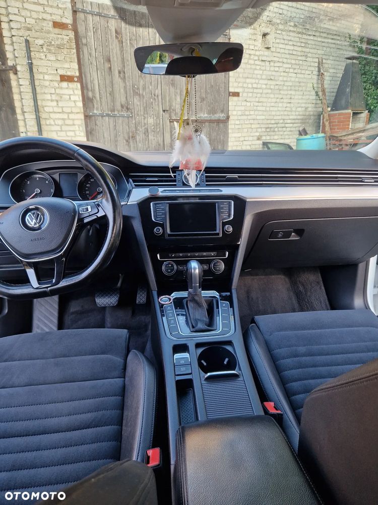 Volkswagen Passat 2.0 TDI SCR (BlueMotion Technology) DSG Comfortline - 9